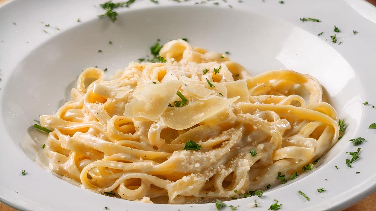 Fettuccini Alfredo