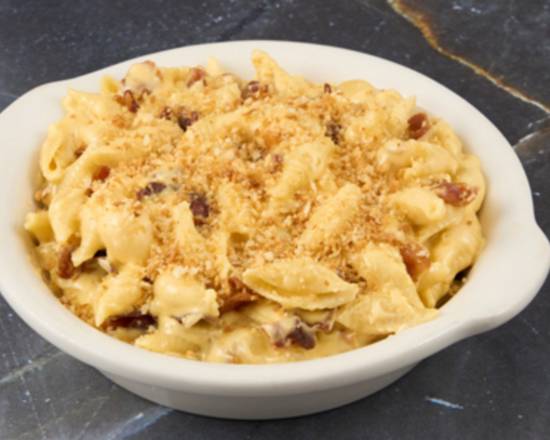 Bacon and Onion Macaroni Shells and Cheese