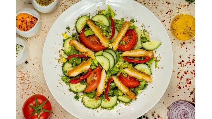 Salată de șnițel