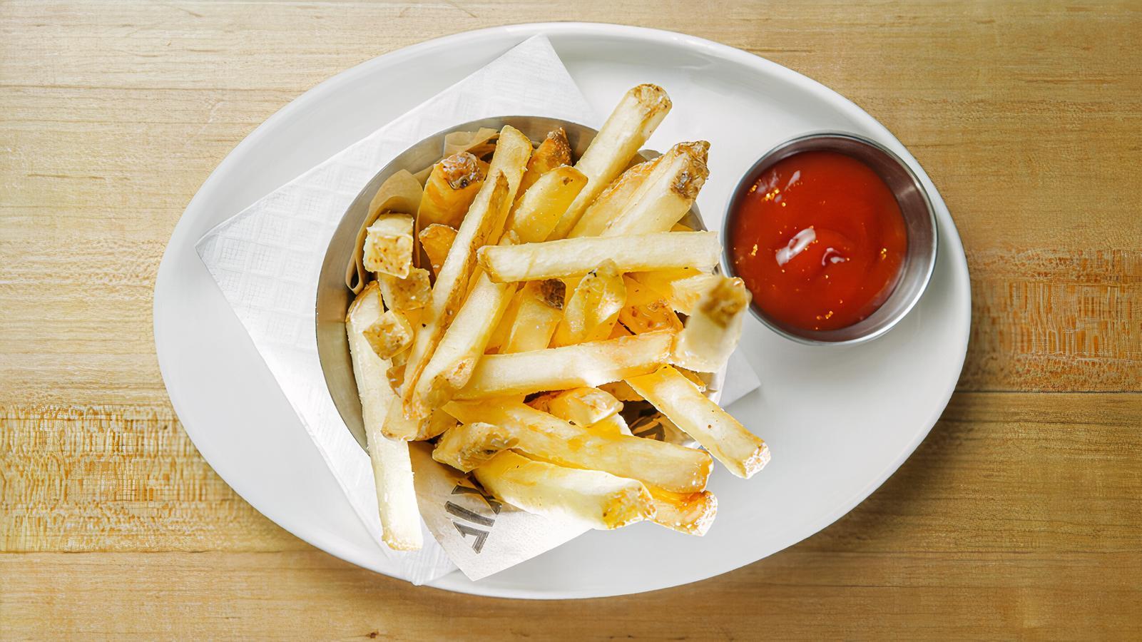 Fries and Garlic Dip
