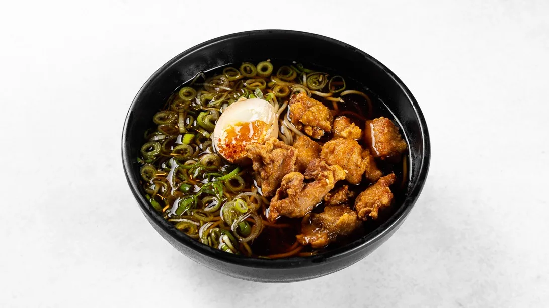 Shoyu ramen s karaage piščancem