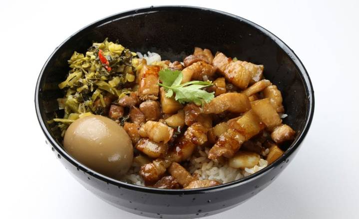 Braised Pork Over Rice 滷肉飯