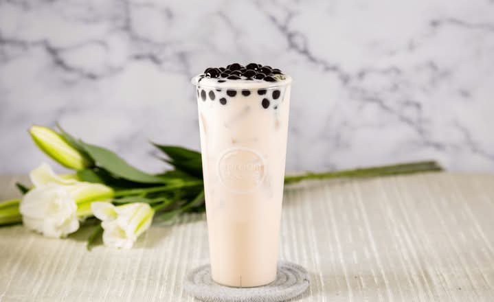 Osmanthus Oolong Milk Tea w / boba