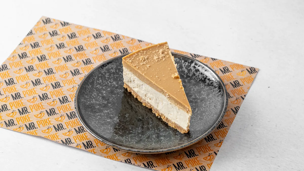 CHEESECAKE S BÍLOU ČOKOLÁDOU A SLANÝM KARAMELEM
