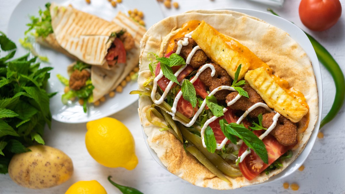Falafel-Halloumi Wrap