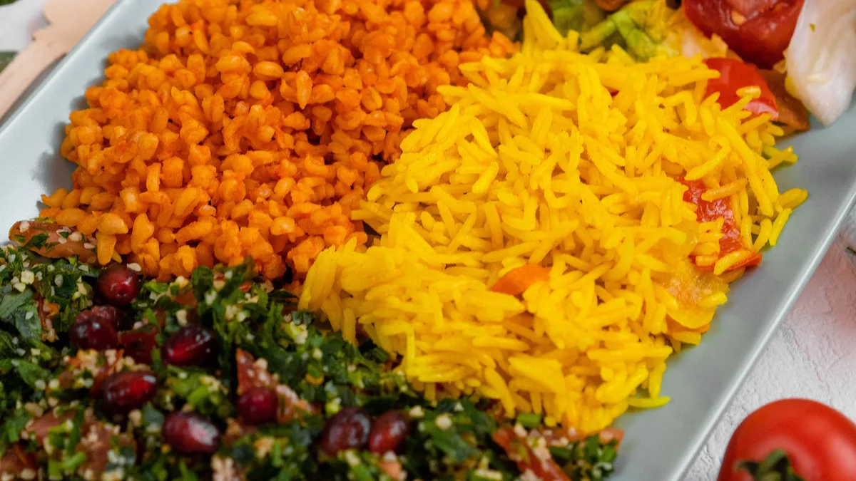 Reis-Bulgur-Teller
