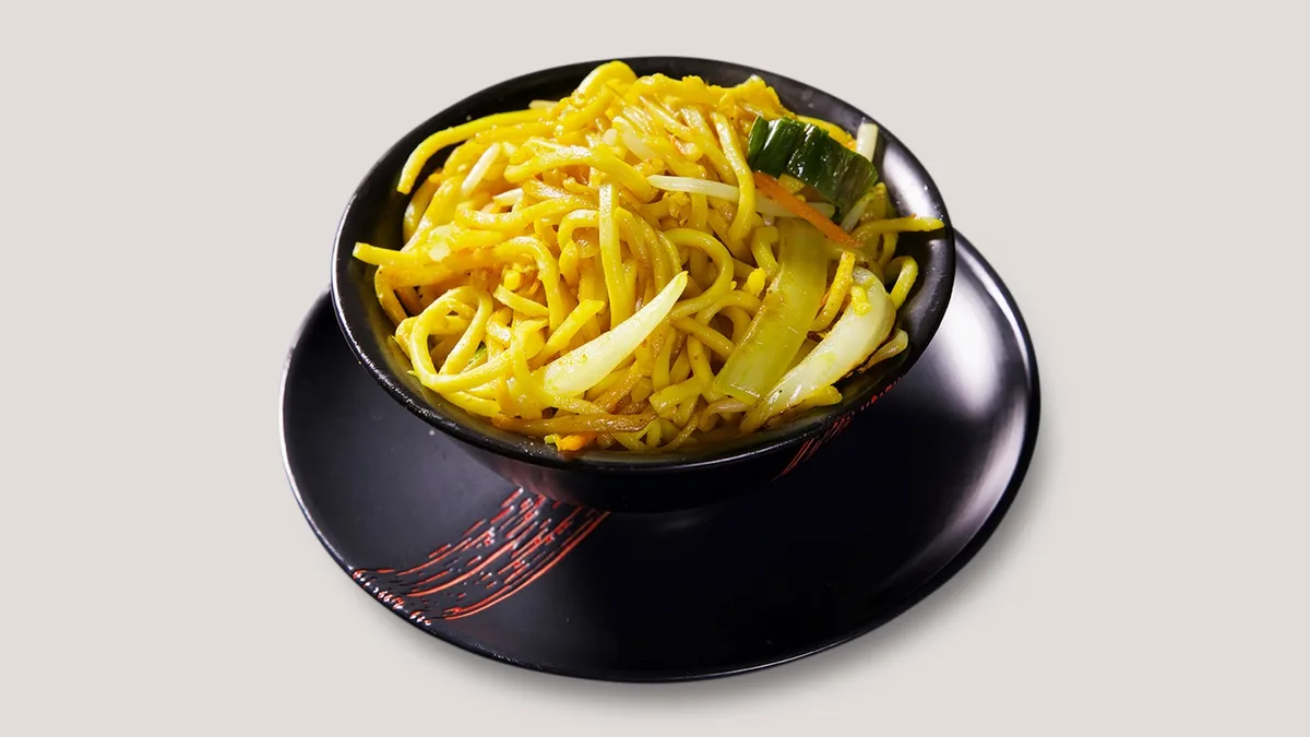 Portion gebratene Nudeln