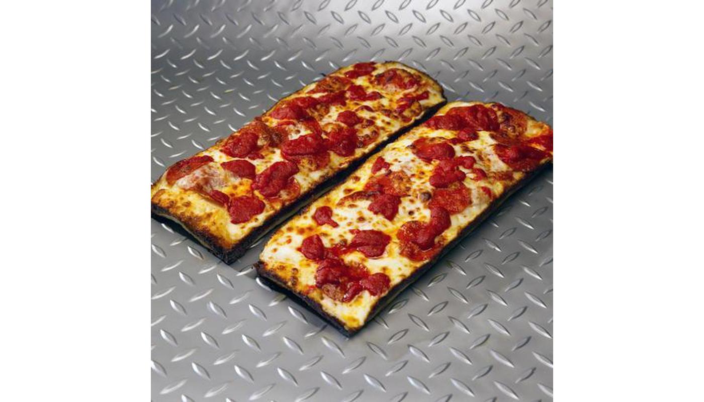 Pepperoni Deluxe (Detroit Style)