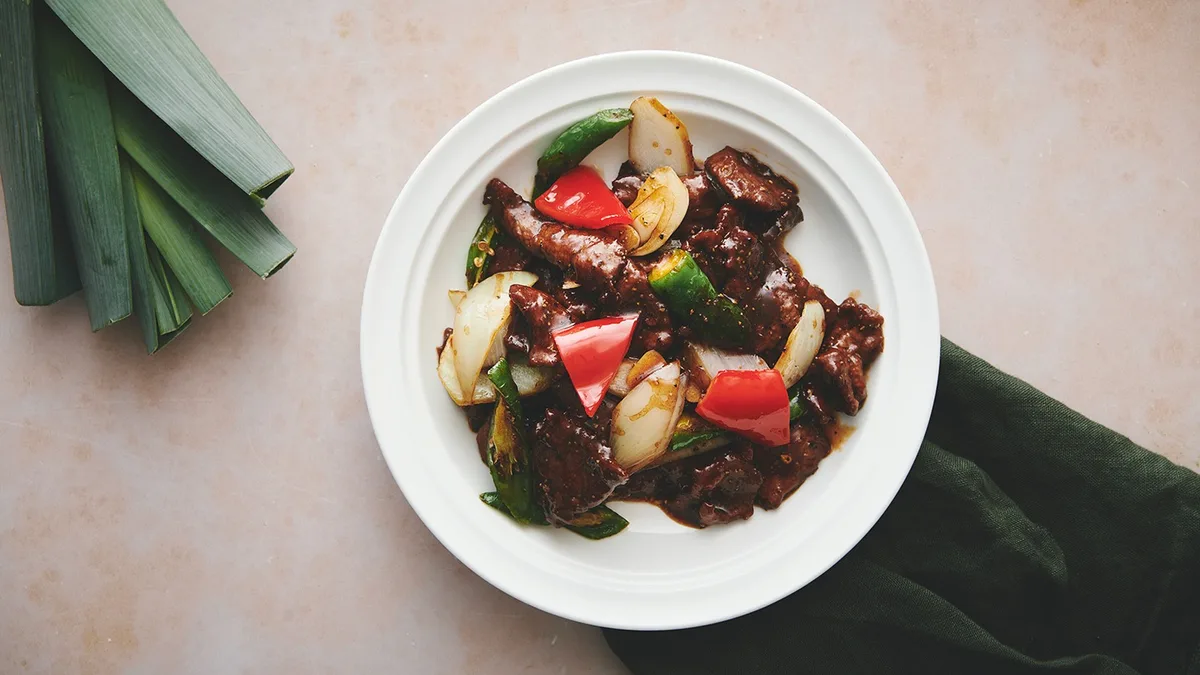 Oksekød med pebersauce