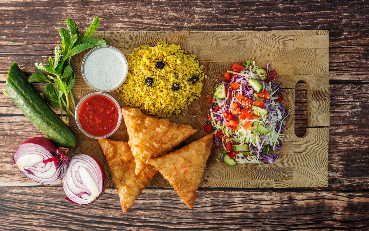 Menu 1 -  2 SAMBUSA med salat