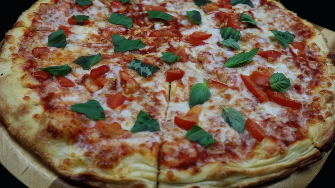 14" Margherita Specialty Pizzas