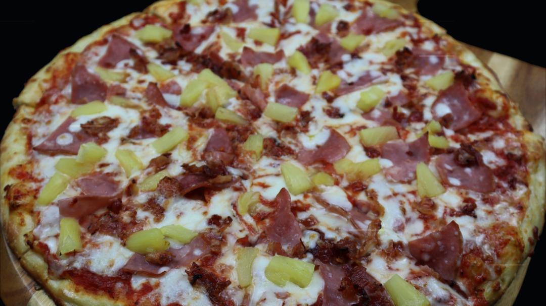 18" Hawaiian Specialty Pizzas
