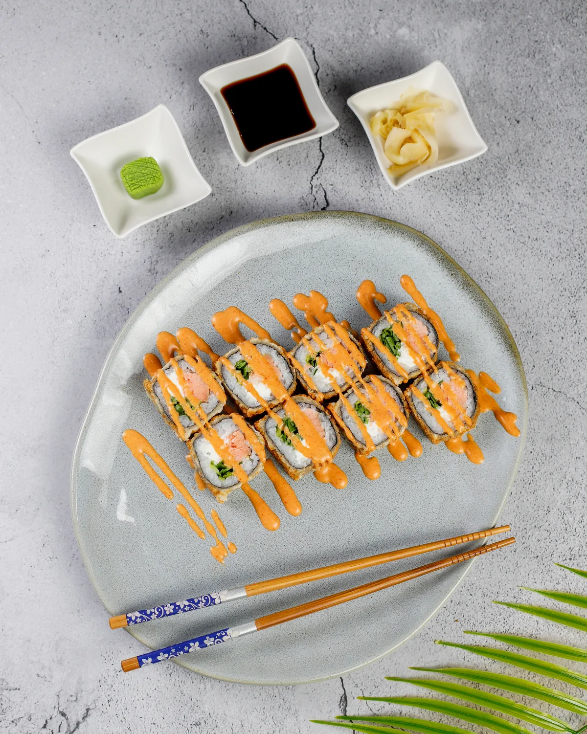 Salmon Hot Roll (8 əd.)