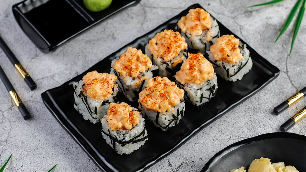 Spicy Prawn Tartar Roll (8 pcs.)