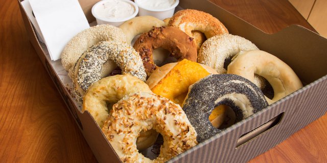 Dozen Deal Bagels
