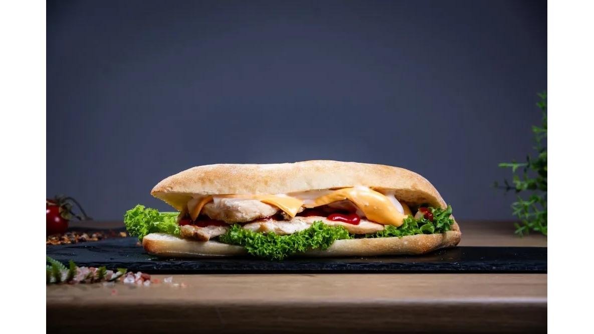 Sandwich cu pui
