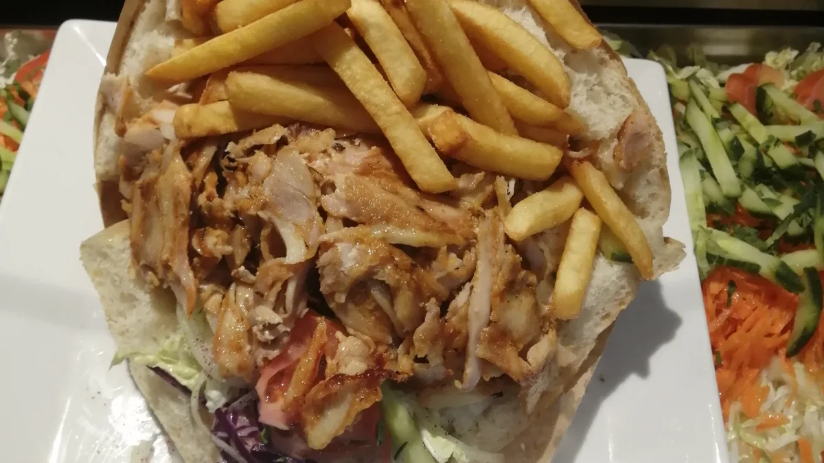 Kebab szefa w bułce duży