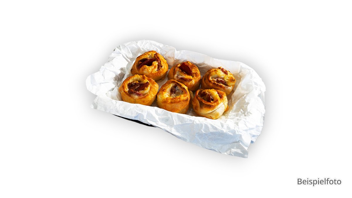 14. Pizza Sucuk