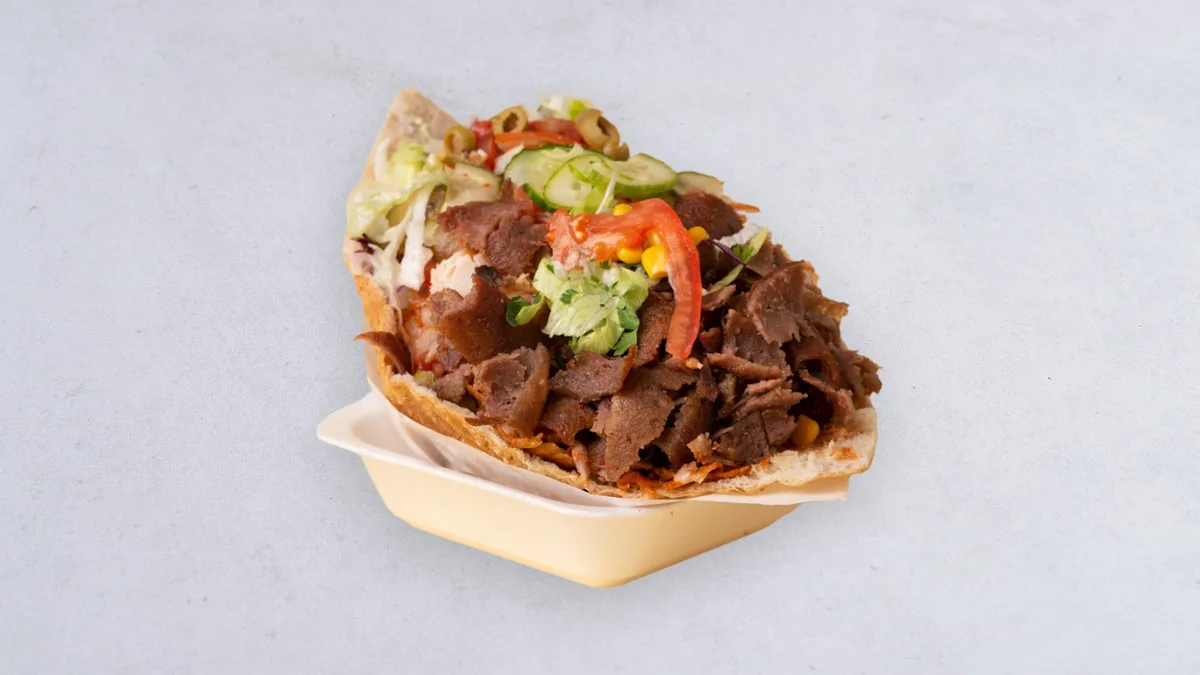 Kebab w bułce duży