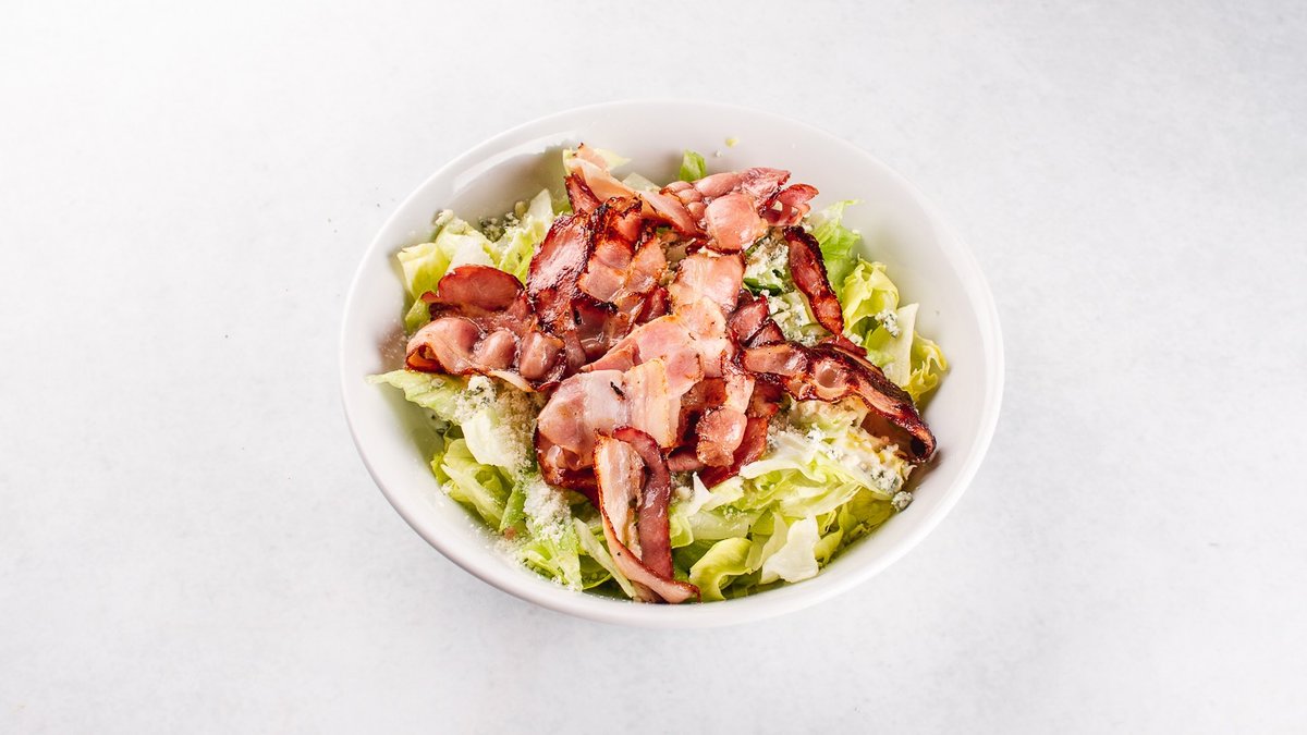 Salata s prženom pancetom
