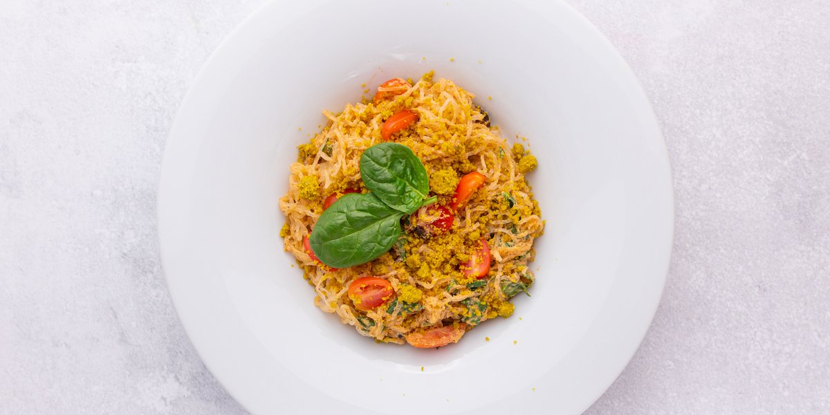 Italské kelp nudle s rajčatovým pestem