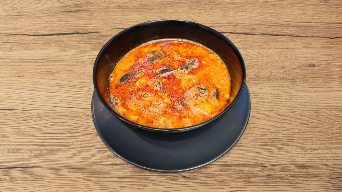 Tom yum leves