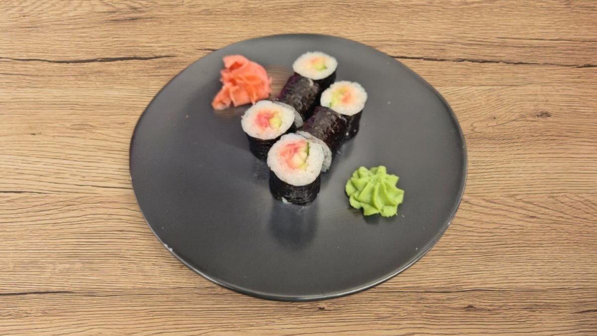 Tonhal salátás uborka maki (6db)