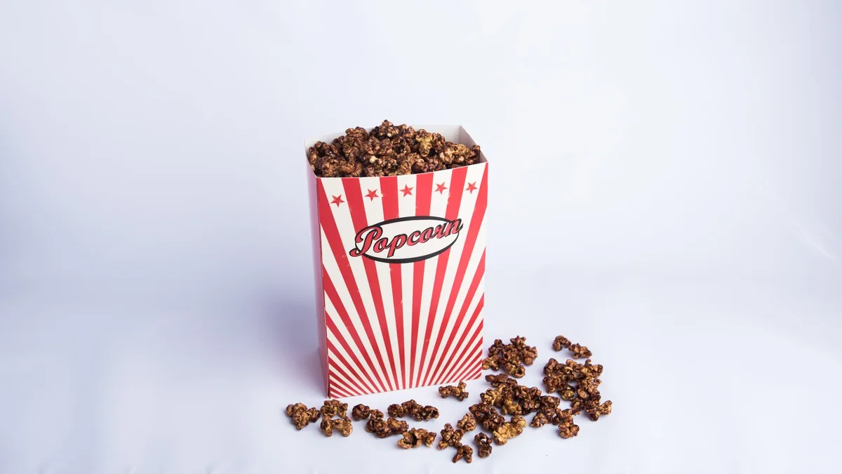 2.4L frissen sült csokis popcorn