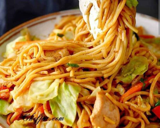 Yakisoba de Pollo