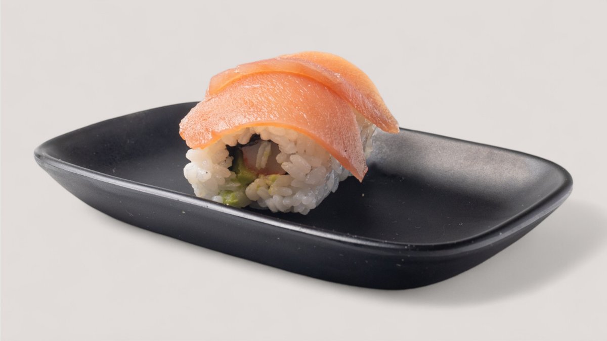 23. Maguro Roll