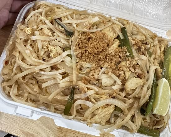 Chicken Pad Thai