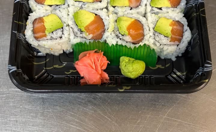 Salmon Avocado Roll
