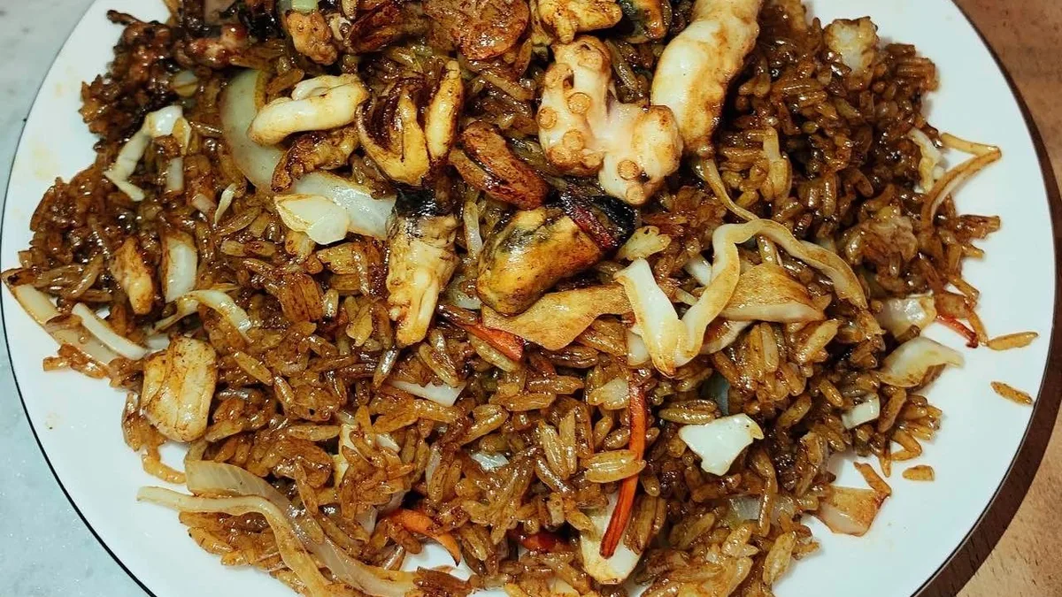 Thai rizs tenger gyümölccsel
