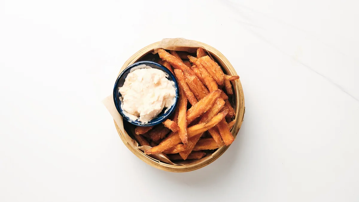 6. Khoai Lang-Sötpotatis Fries