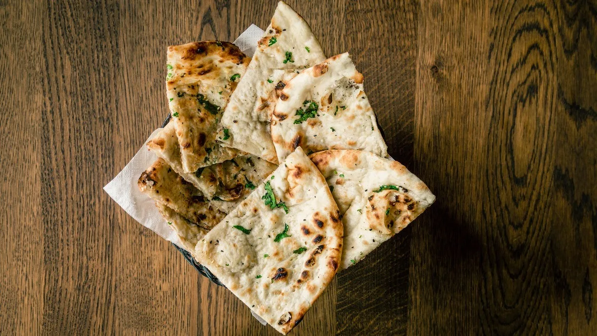 Plain Naan (V)