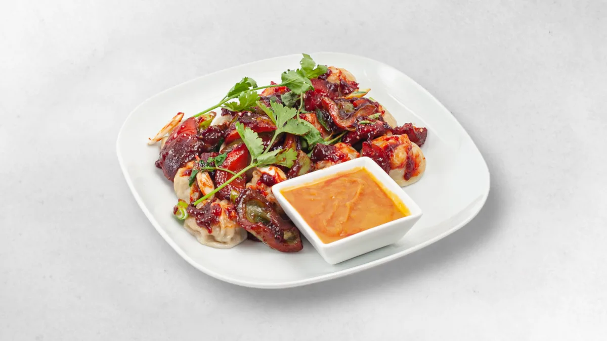Chicken chili momos