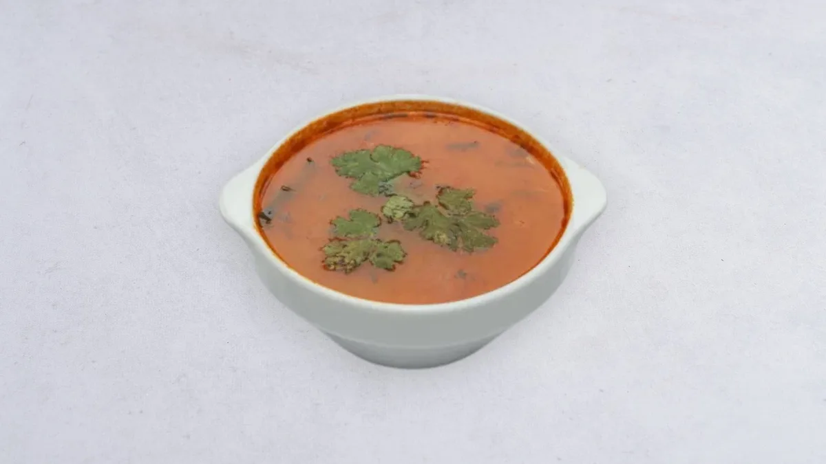 Tom yam chicken soup