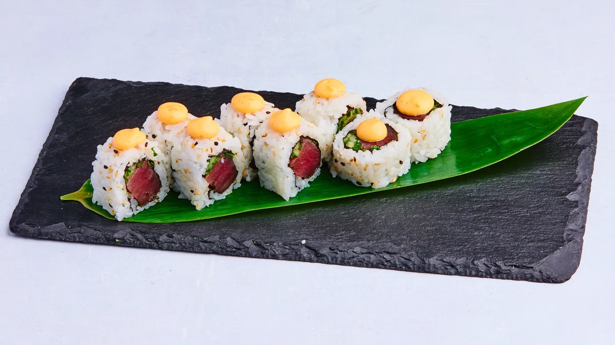 26. Tuna Maki
