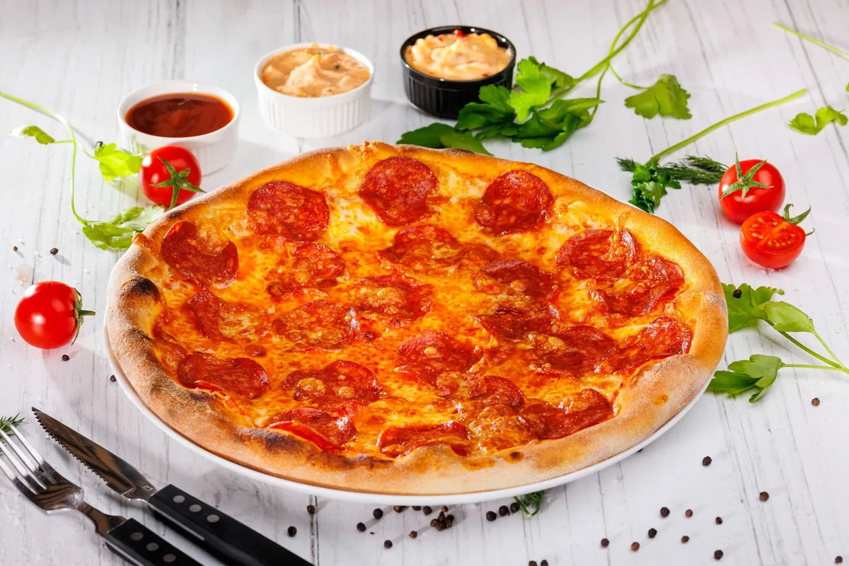 Pizza diavola mică