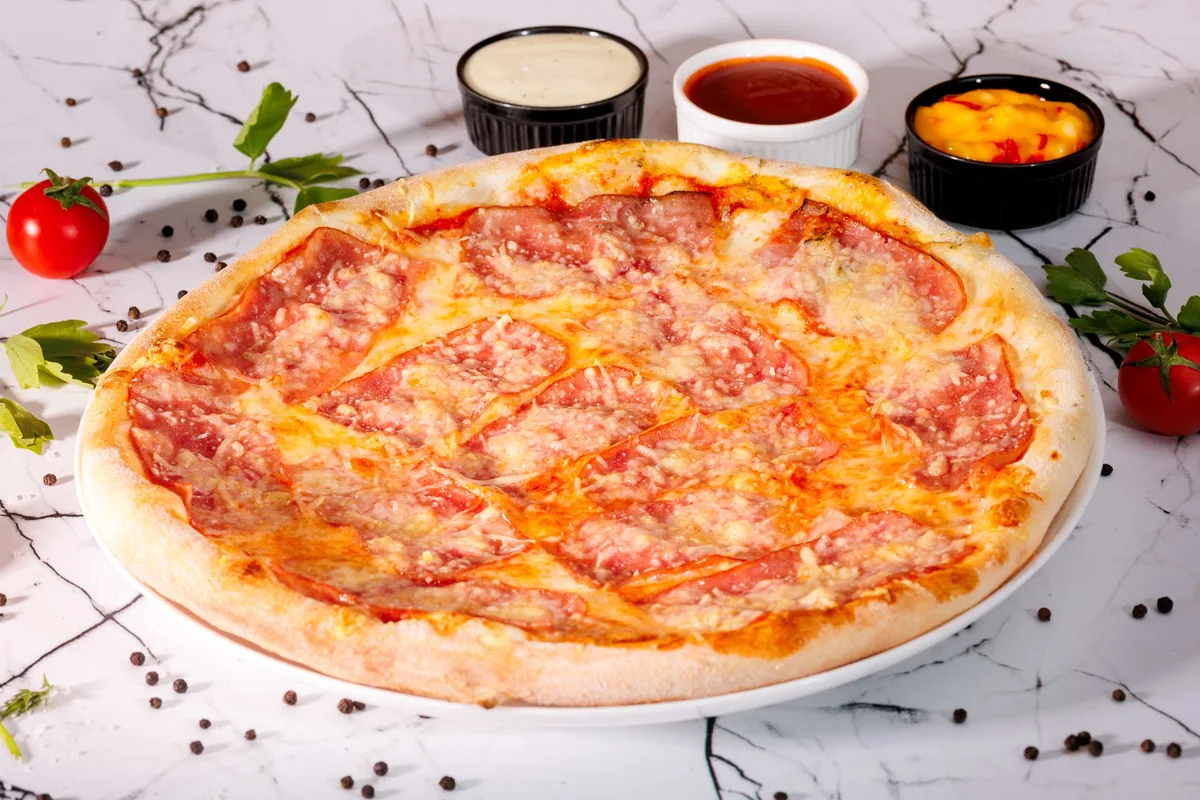 Pizza milaneză medie