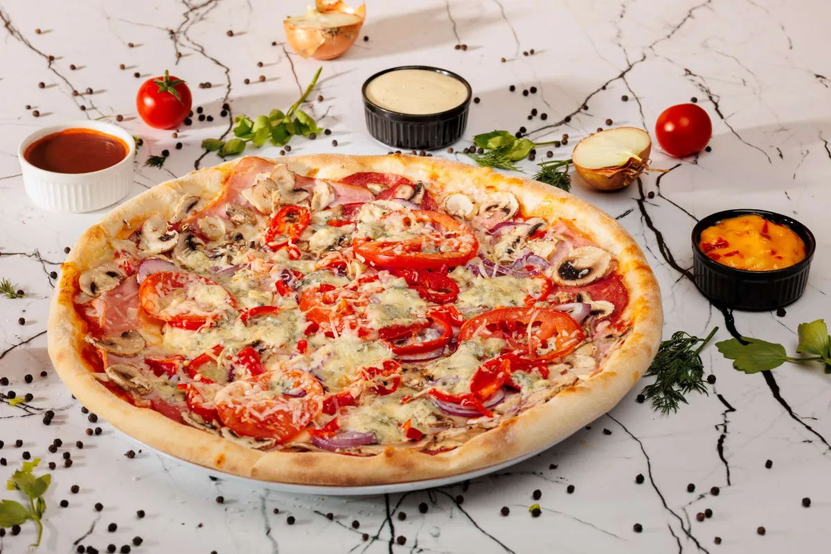 Pizza specială mică