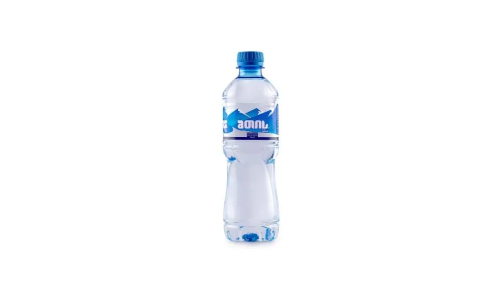 0.5 liters of mountain water
