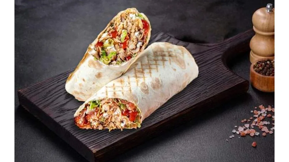 Medium chicken shawarma