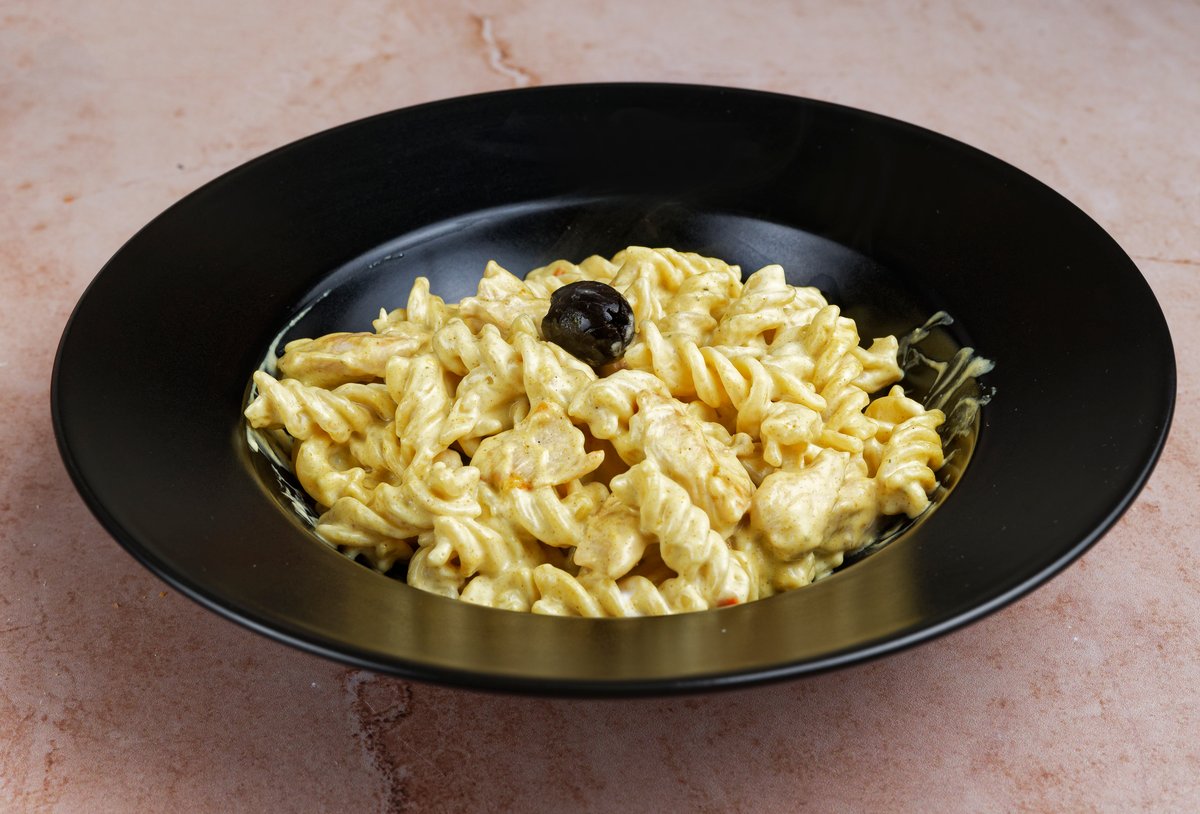 Pasta Piletina sa karijem