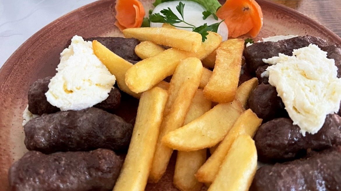 Ćevapi na kajmaku 10kom