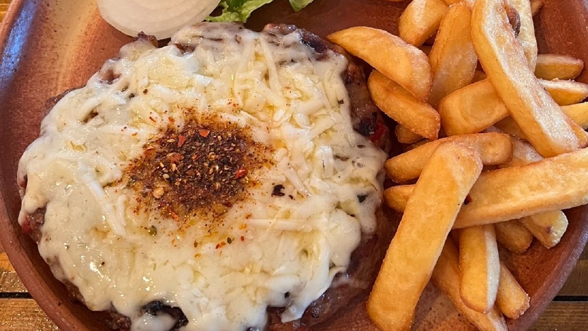 Gurmanska pljeskavica mala porcija 🌶️