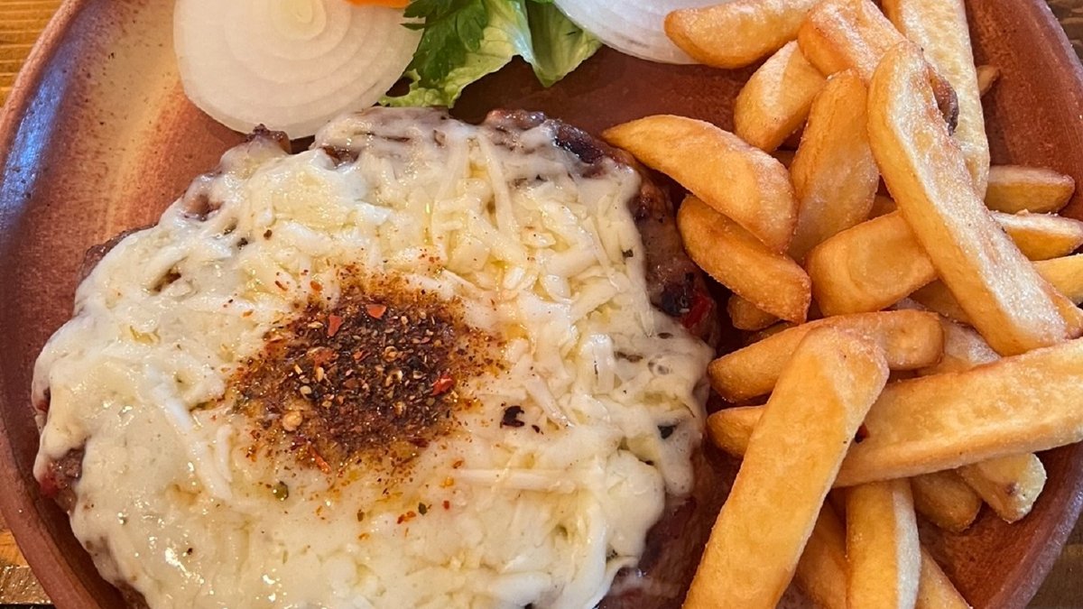 Gurmanska pljeskavica velika porcija 🌶️