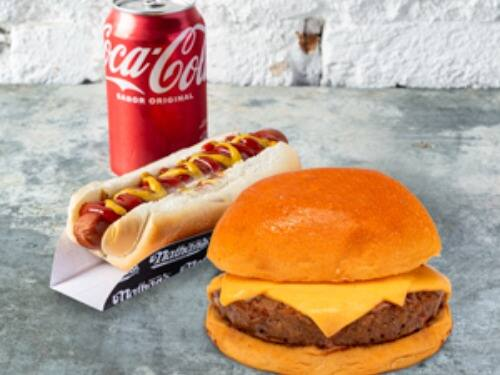 1 Hot Dog , 1 Cheese Burger e Refrigerante