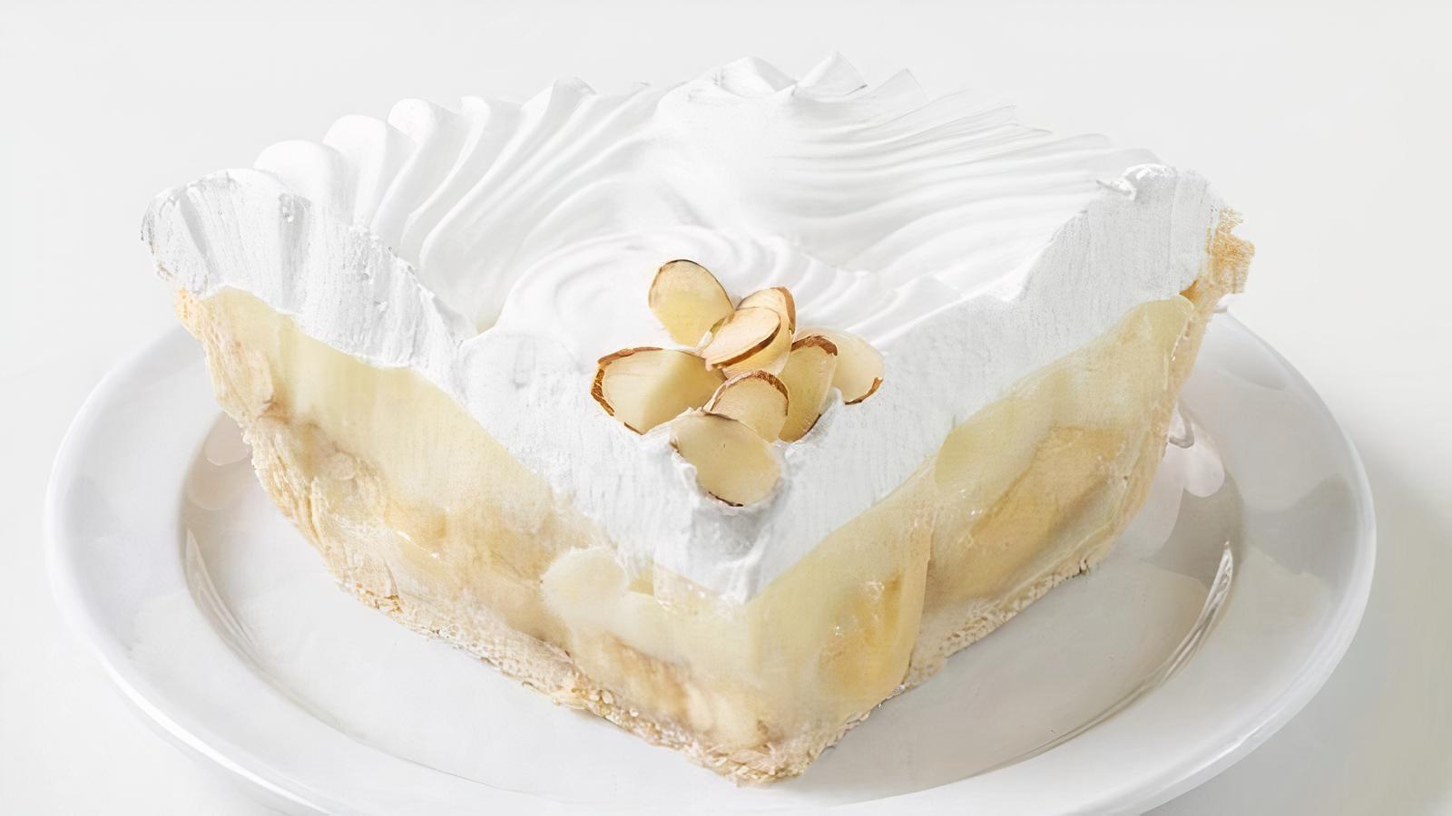 BANANA CRÈME PIE (SLICE)