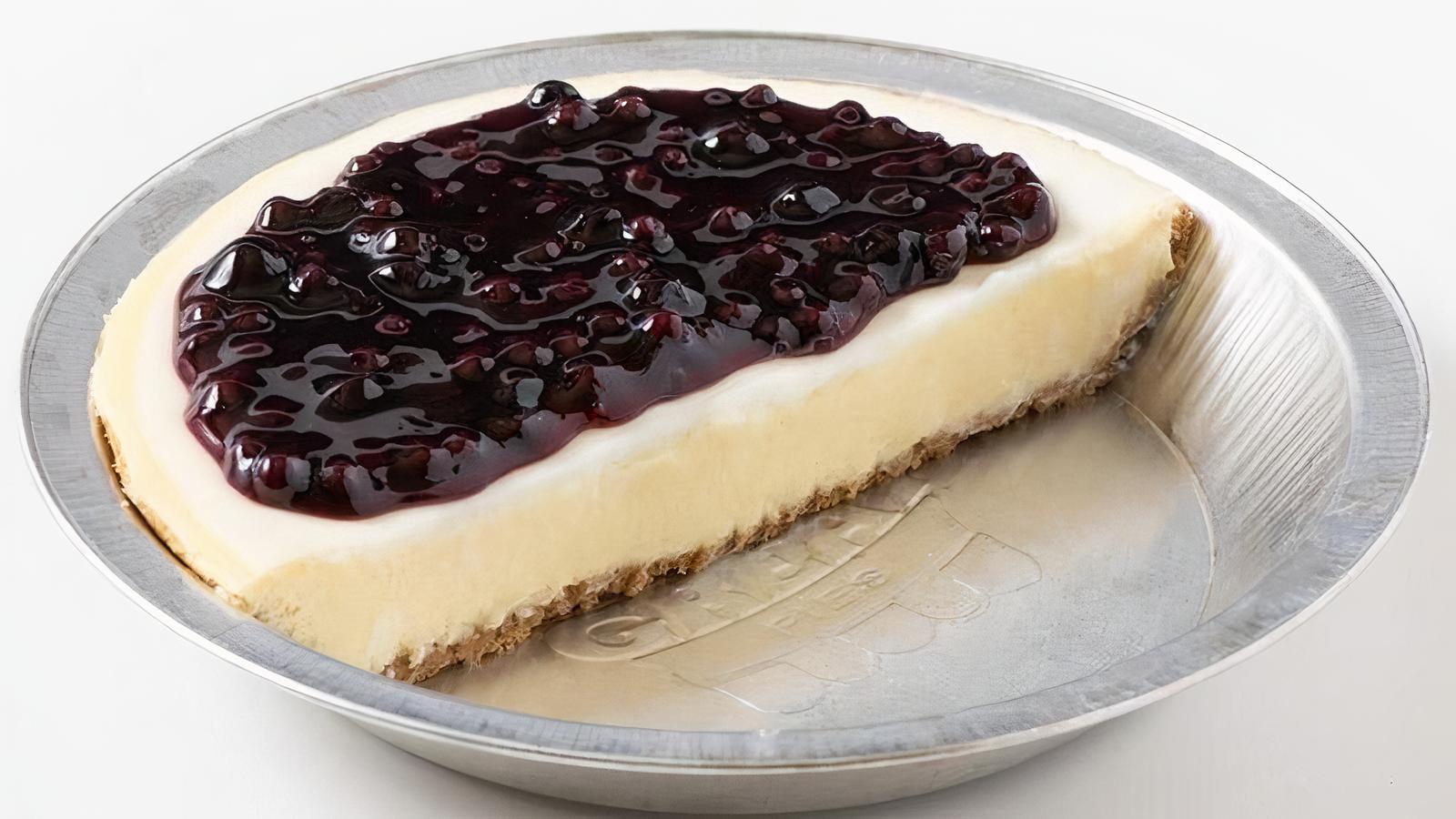 CHEESECAKE WITH BLUEBERRY TOPPING PIE (HALF)